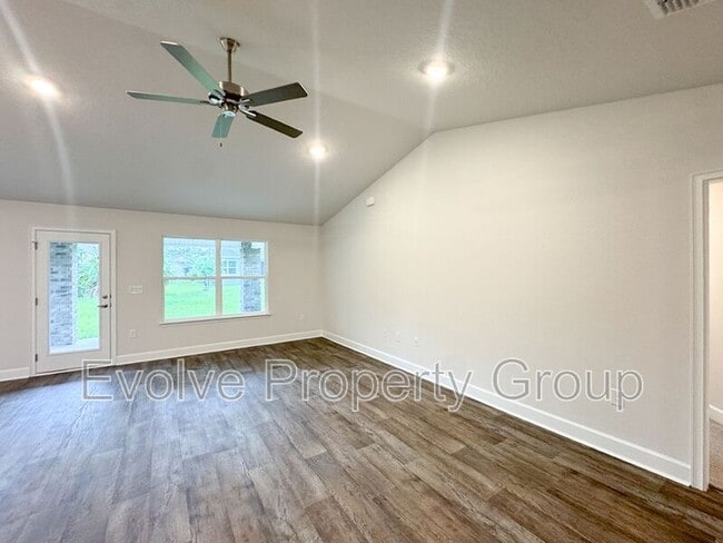 Building Photo - 31 Westridge Ln
