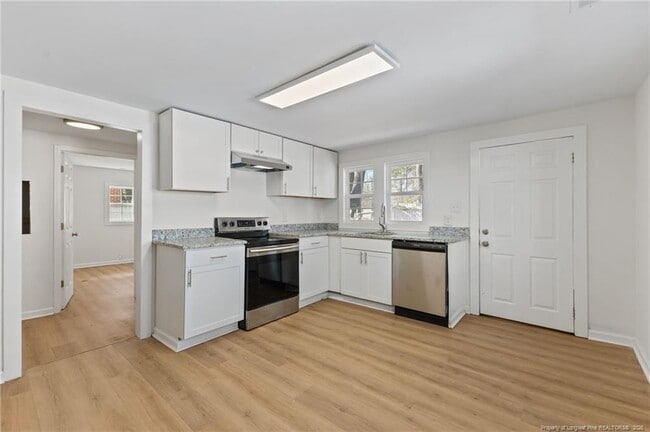 Building Photo - 5109 Higgins St