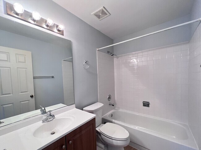 Building Photo - 1120 Mallory Ct