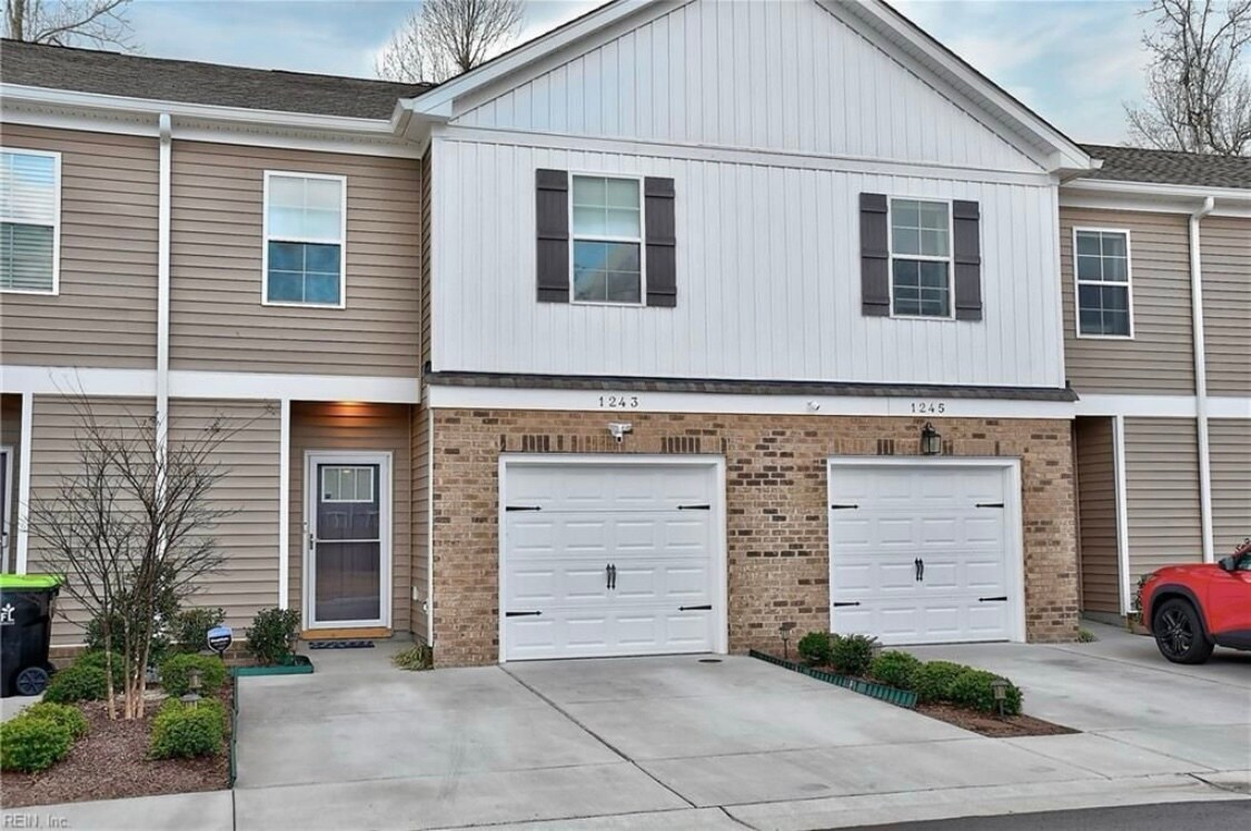 Building Photo - 1243 Jadens Way