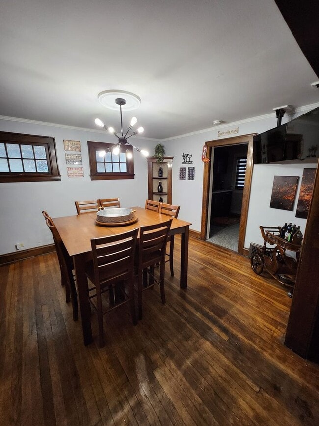 Building Photo - Beautiful Cleveland Heights Home – Prime Location