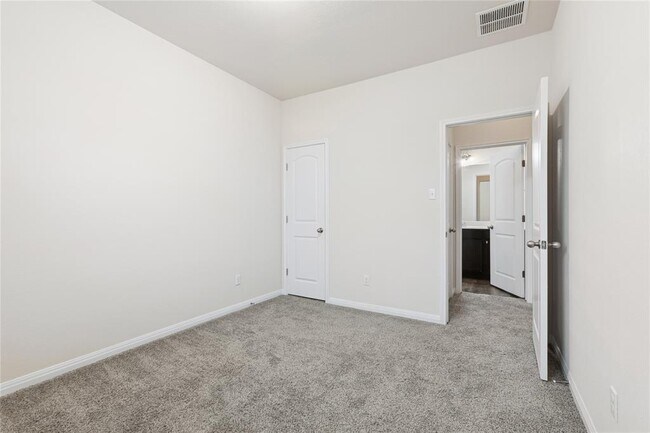 Building Photo - 1200 10th St