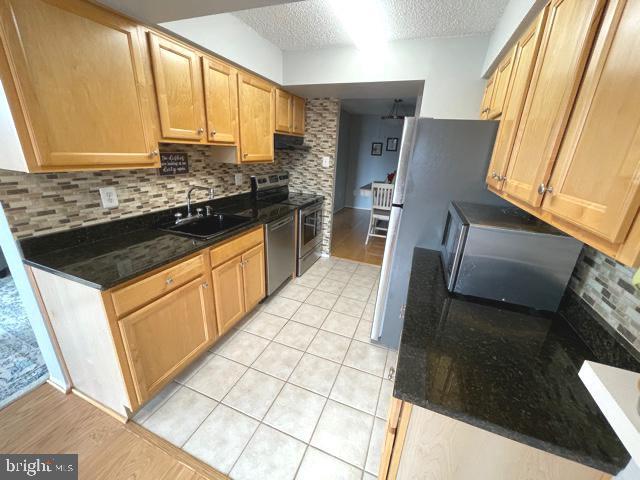 Building Photo - 4500 S Four Mile Run Dr