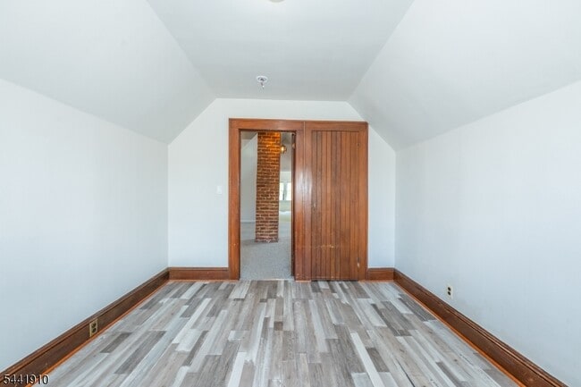 Building Photo - 103 Knapp Ave