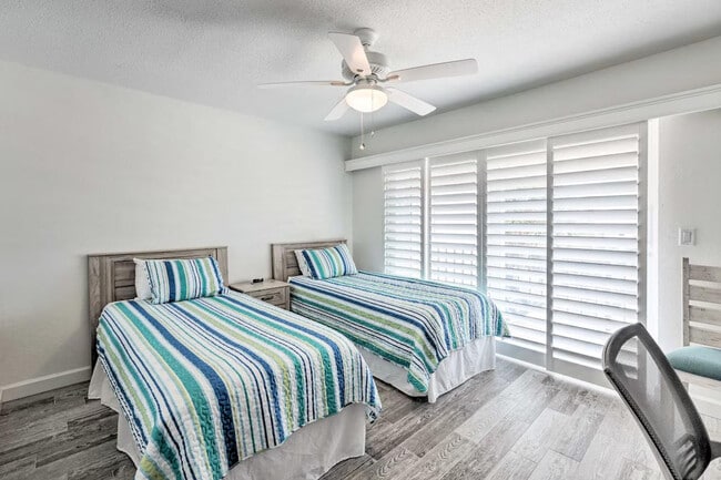 Building Photo - 4454 S Atlantic Ave