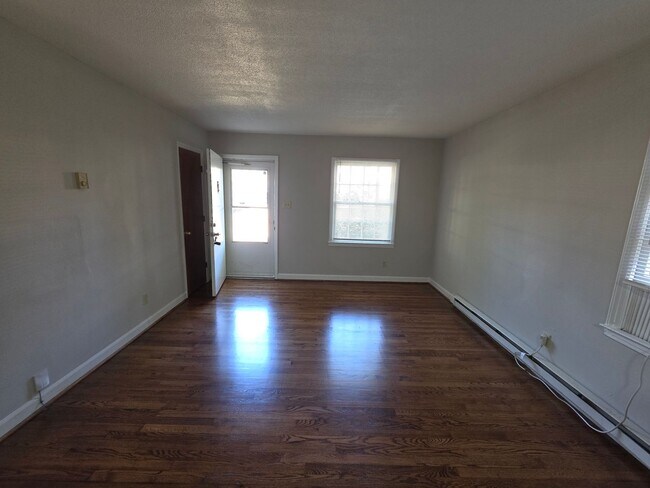Building Photo - 2921 Coronet Way