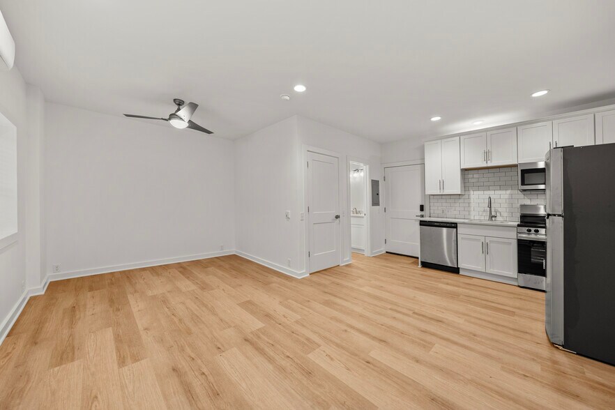 Building Photo - 4245 Troost Ave