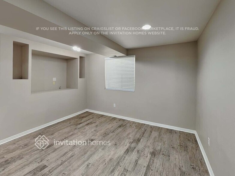 Building Photo - 8793 Katherine Ct