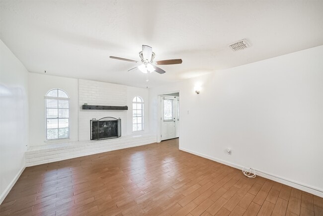 Building Photo - 12526 Chessington Dr