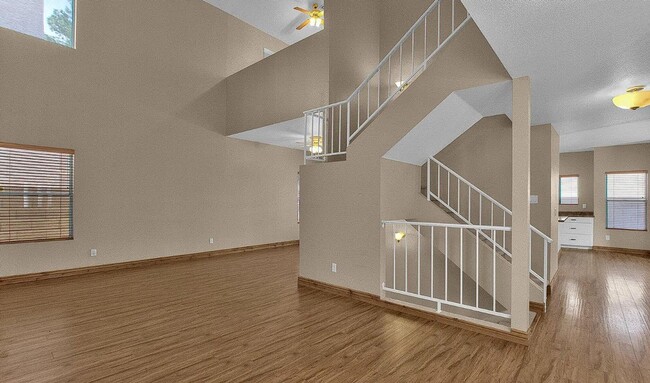 Building Photo - 3110 W Baylor Ln