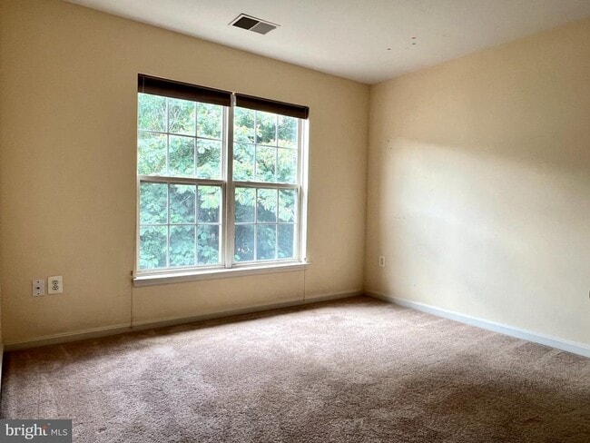 Building Photo - 15720 Palermo Terrace