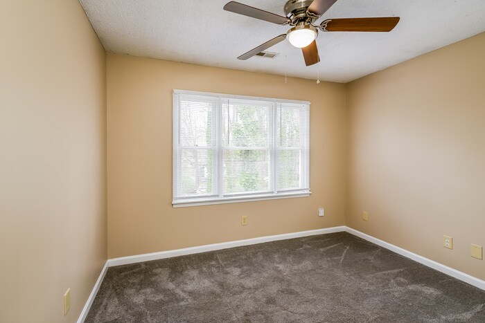 Building Photo - 610 Pisgah Church Rd