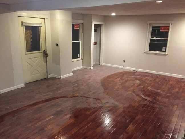 Building Photo - 751 Oakland Park Ave