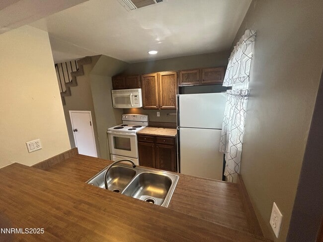 Building Photo - 3148 Bristle Branch Dr