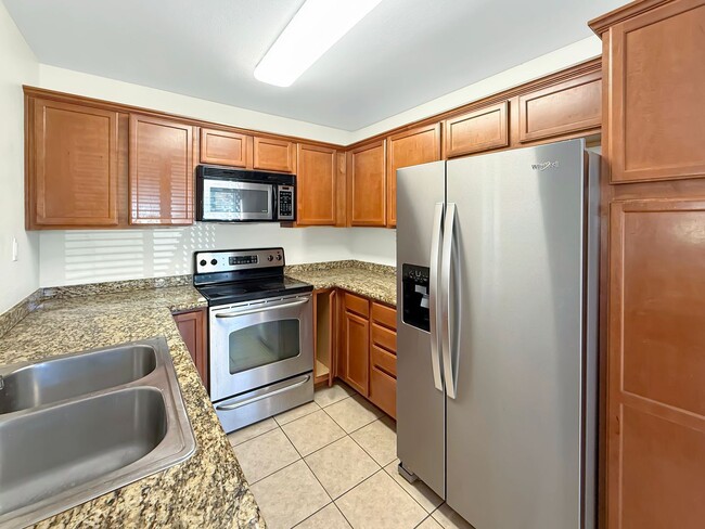 Building Photo - Spacious 3BR/2BA Condo in Rancho San Diego...