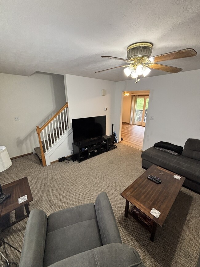 Building Photo - 864 Tremont St