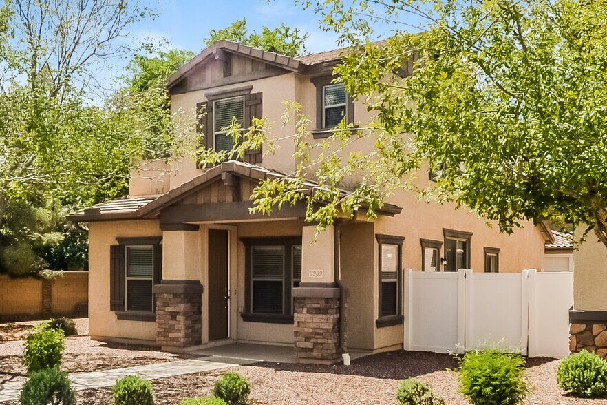 Building Photo - 3939 E Jasper Dr