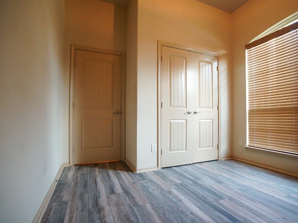 Building Photo - 213 Warbler Dr