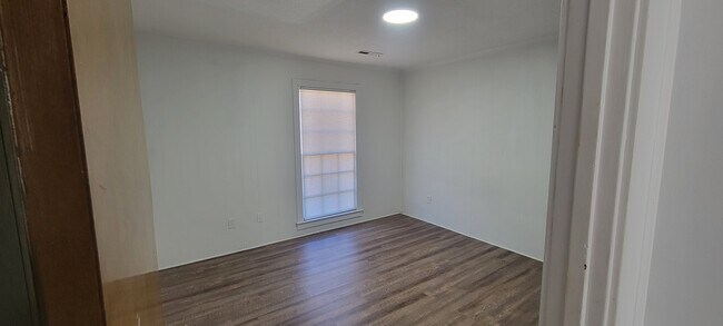 Building Photo - 5426 Sidbury Rd