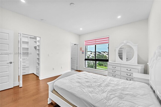 Building Photo - 10250 NW 76th Terrace