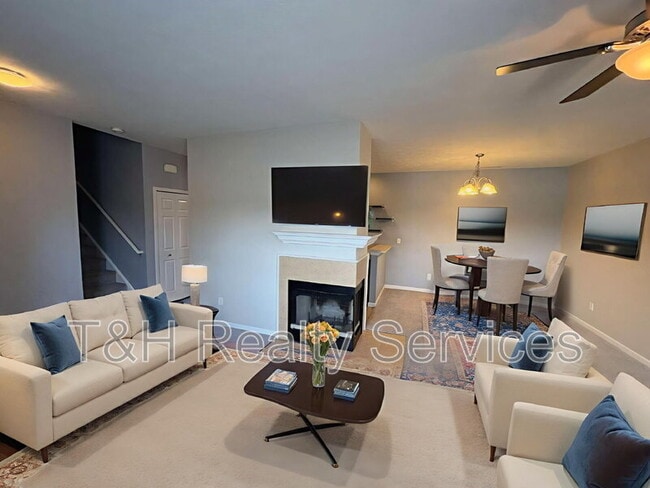 Building Photo - 13415 White Granite Dr