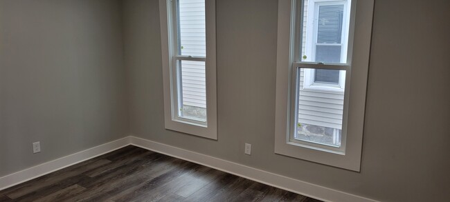 Living Room - 950 Tamarack Ave NW