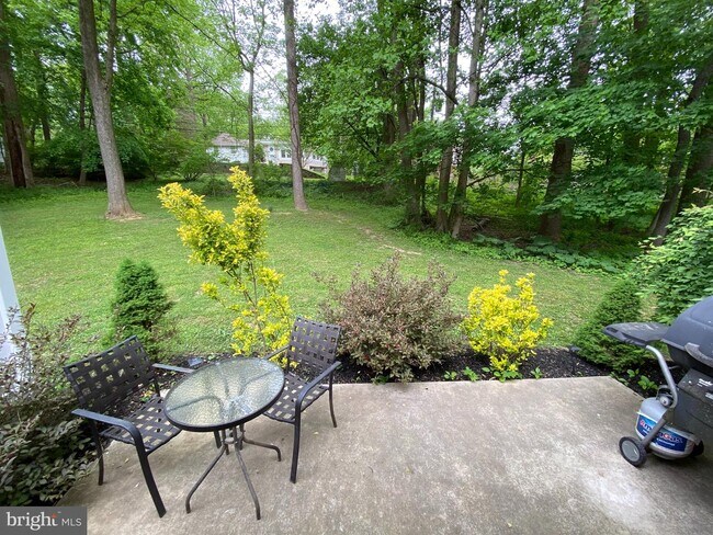 Building Photo - 35 Benburb Rd