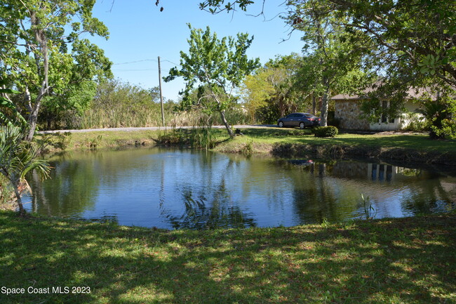 Building Photo - 1045 Pine Island Rd