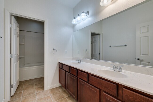 Building Photo - 12056 La Palmera Ave