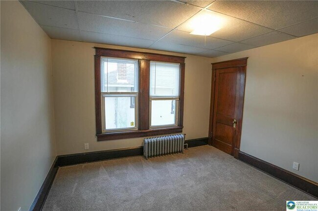 Building Photo - 628 Coal St