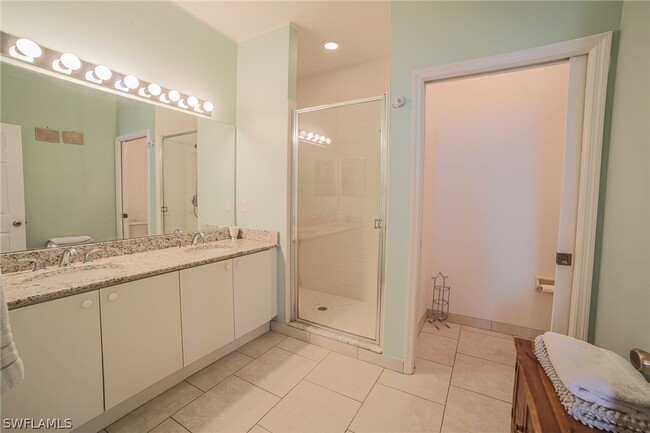 Building Photo - 15561 Bellamar Dr