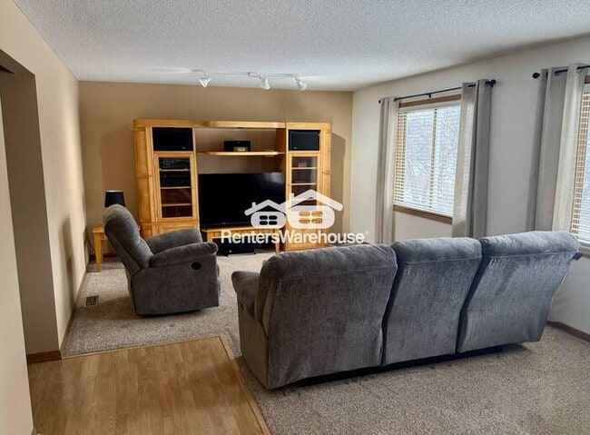 Building Photo - SFH - 6 Bed Farmington for Rent - Avail May 2026