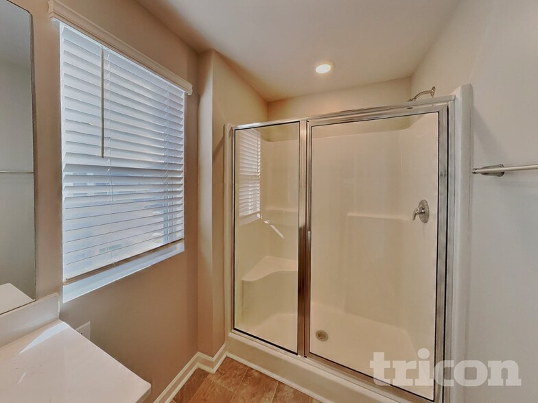 Building Photo - 1813 Wellwood LN