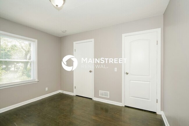 Building Photo - 3 Bedroom Pet-Friendly Home in PLAINFIELD, IN with Main Street Renewal