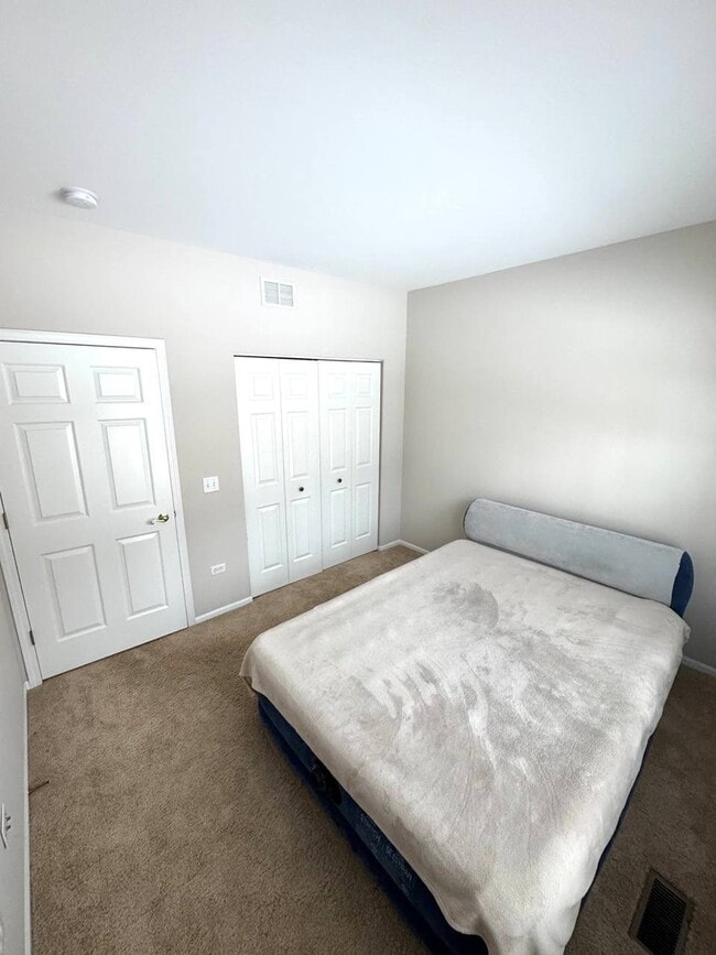 Building Photo - 5261 Pebble Ln