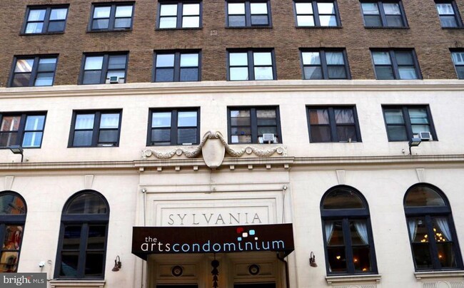 Building Photo - 1324 Locust St