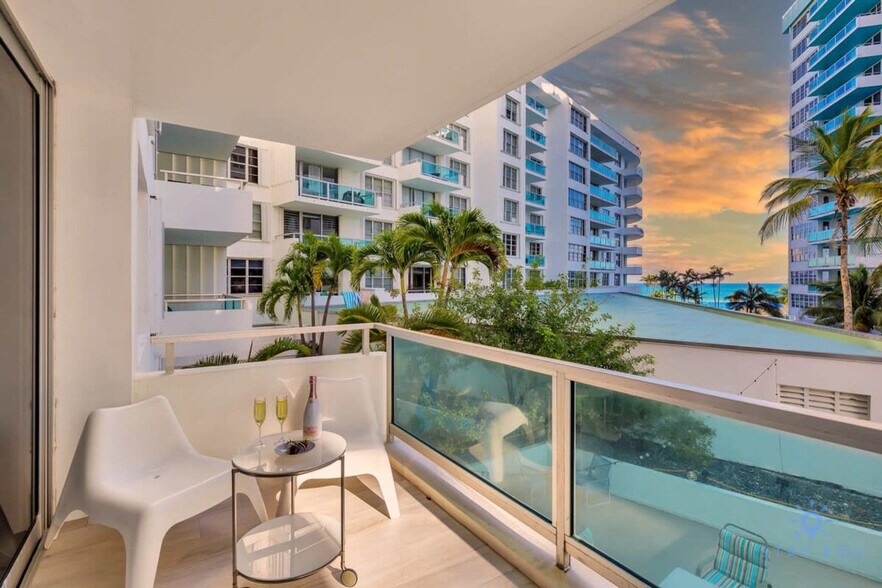 Building Photo - 5050 Collins Ave