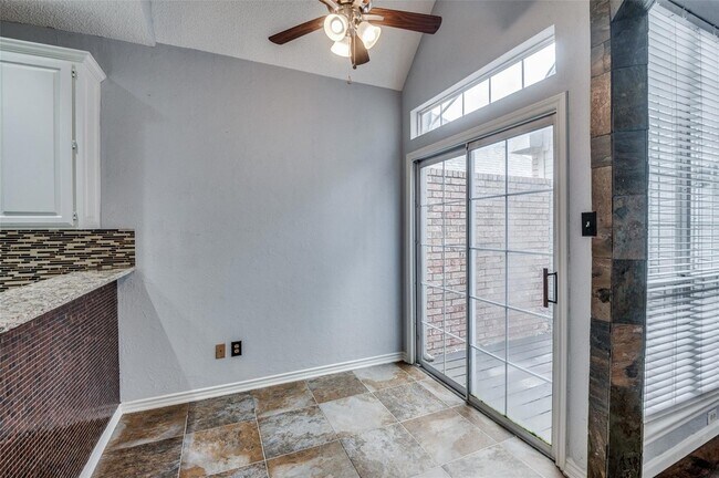 Building Photo - 7700 Windmere Ct