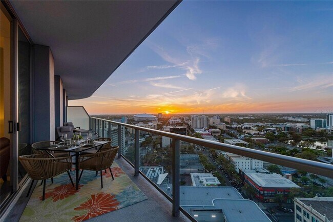 Building Photo - 400 Central Ave