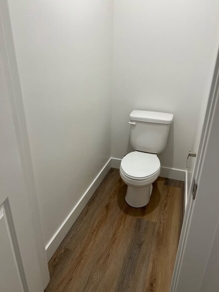 Building Photo - 706 W 575 N