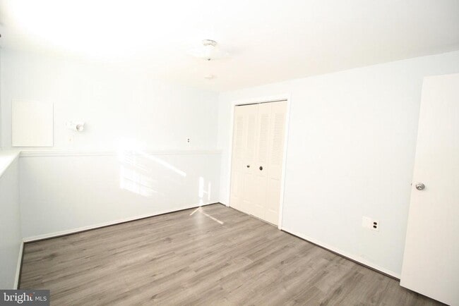 Building Photo - 1378 Rollinghouse Dr