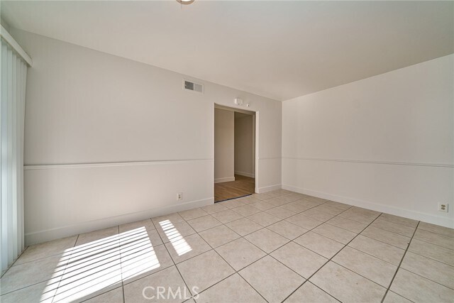 Building Photo - 27916 Alvarez Dr
