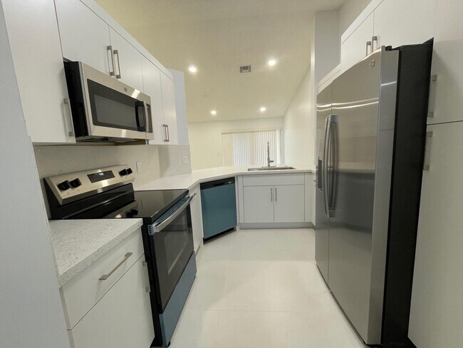 Building Photo - 1630 Zenith Way