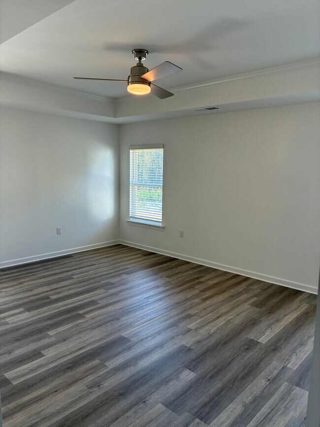 Building Photo - BRAND NEW SINGLE FAMILY HOME IN LOGANVILLE