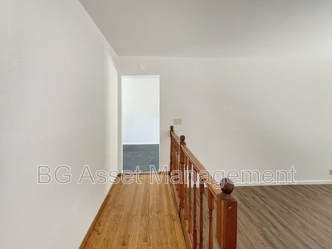 Building Photo - 2672 Doidge Ave