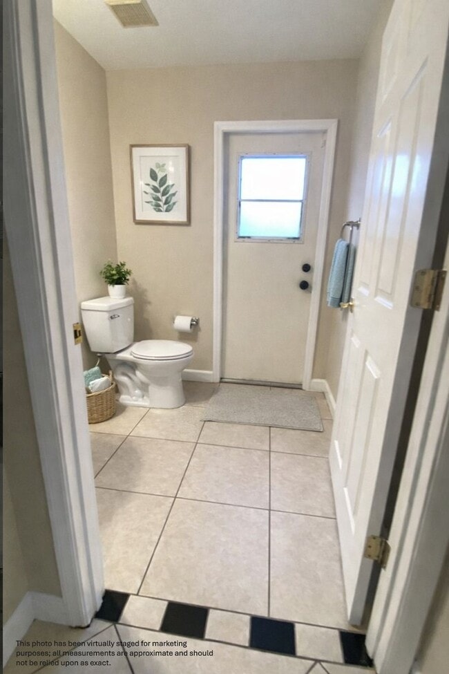 Building Photo - Beautiful 4 bedroom 2.5 bath at Remington gated community in Kissimmee