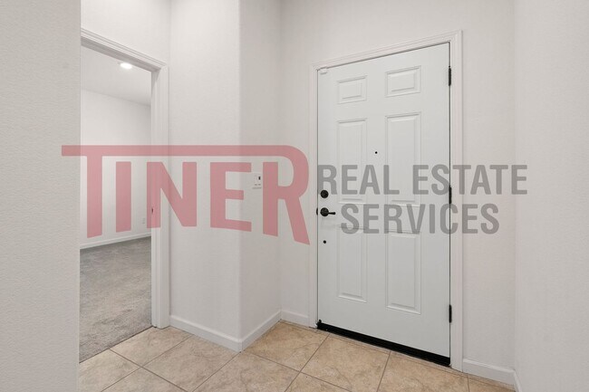 Building Photo - 8288 Schellhous Dr