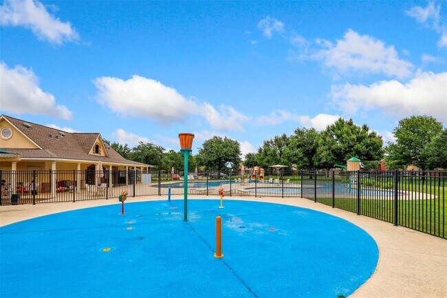 Building Photo - 11618 Columbia Pines Ln