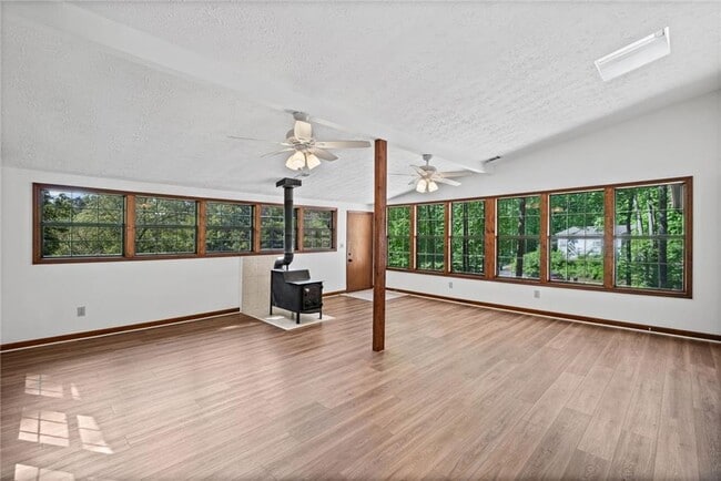 Building Photo - 1321 Timbercrest Dr