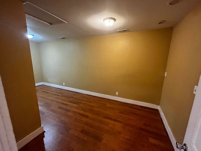 Building Photo - Downtown Bremerton Charmer